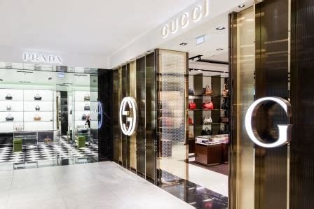 gucci store stuttgart|Breuninger Stuttgart: flagship store and department .